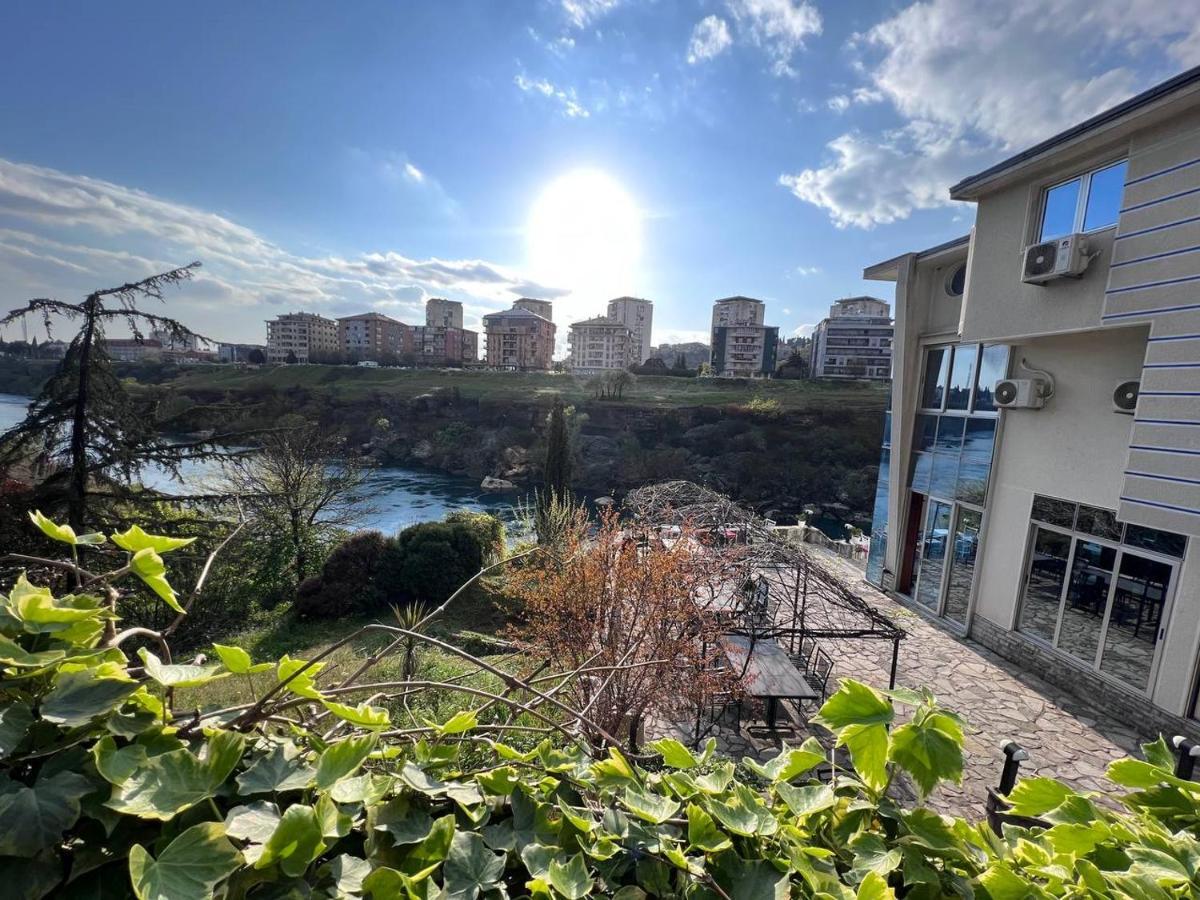 פודגוריצה Hotel Ambasador מראה חיצוני תמונה