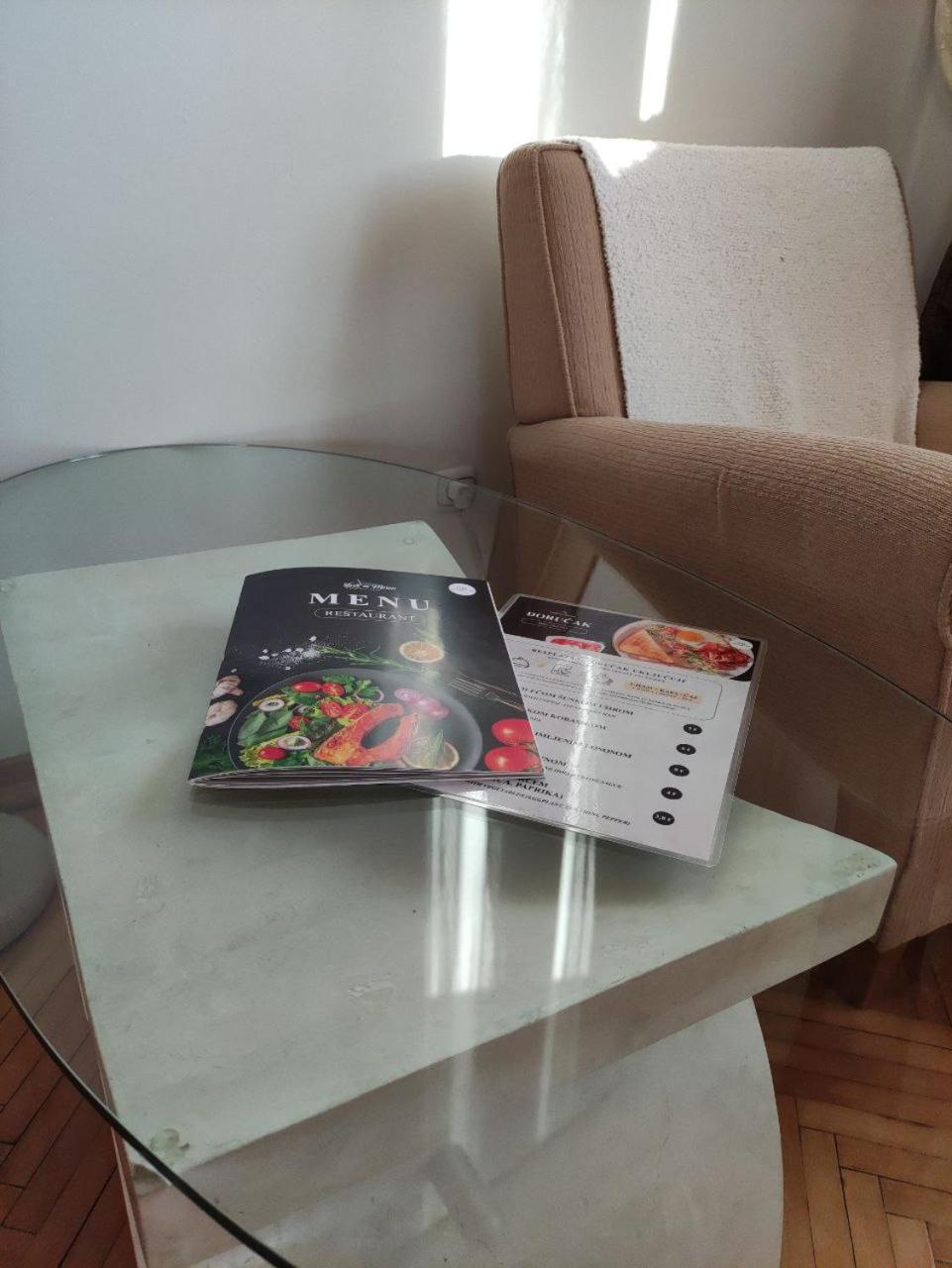 פודגוריצה Hotel Ambasador מראה חיצוני תמונה